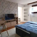 Grbavica Cozy - Free Parking 아파트 사라예보