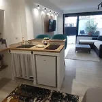 Grbavica Cozy - Free Parking 사라예보