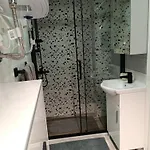 Grbavica Cozy - Free Parking 사라예보