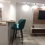 Grbavica Cozy - Free Parking Apartman