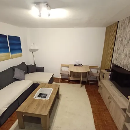 Apartment Grbavica Cozy - Free Parking