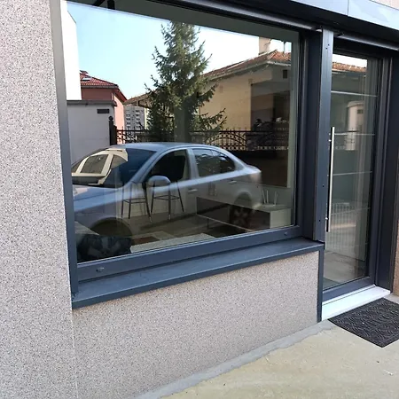 شقة Grbavica Cozy - Free Parking *